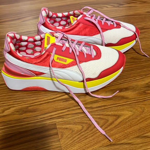 Puma Women's Red and White Sneakers - Picture 1 of 4